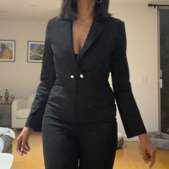 Brand new suite/jumpsuit - Picture 4 of 4